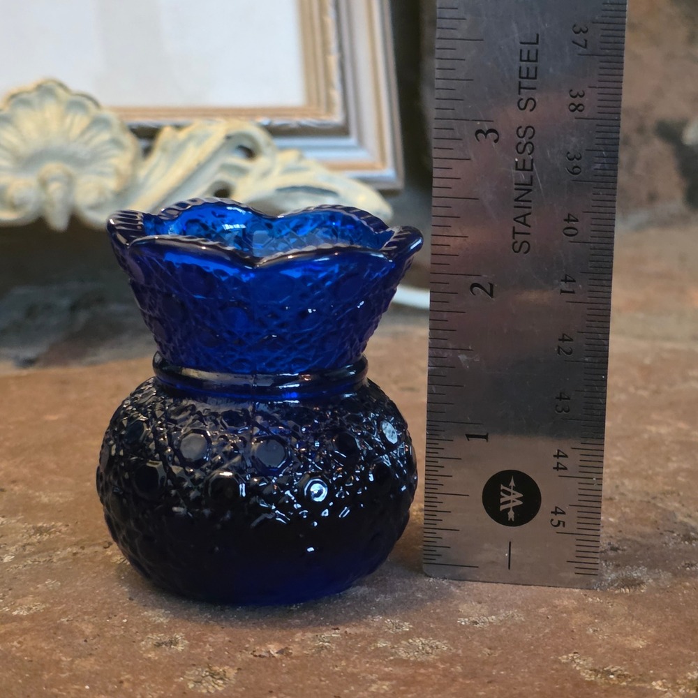 Vtg Mosser Cobalt Blue Glass Toothpick Holder Daisy & Button Scalloped Mini Vase - Picture 6 of 6